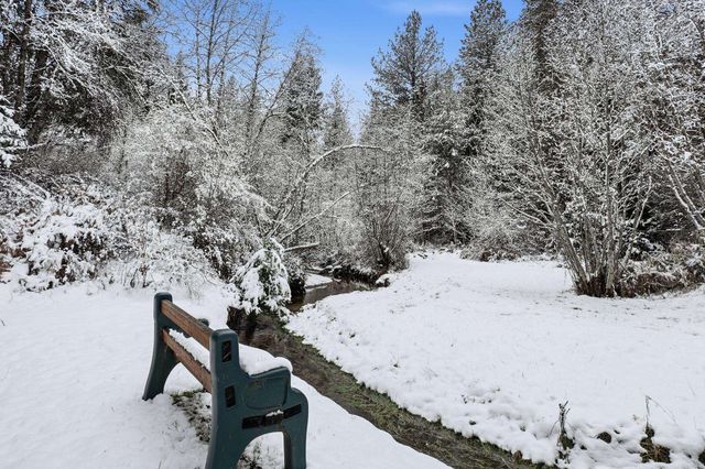 30324 N Elk Chattaroy Rd, Chattaroy, WA 99003