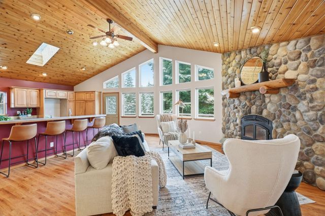 30324 N Elk Chattaroy Rd, Chattaroy, WA 99003