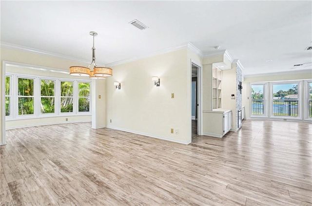 740 Bald Eagle DR # 40, Naples, FL 34105