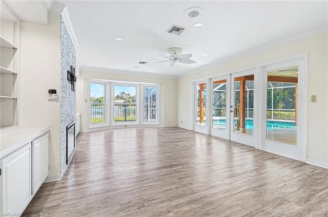 740 Bald Eagle DR # 40, Naples, FL 34105