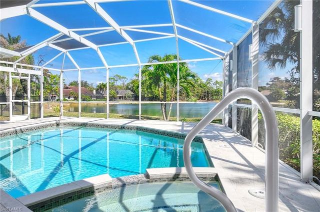740 Bald Eagle DR # 40, Naples, FL 34105