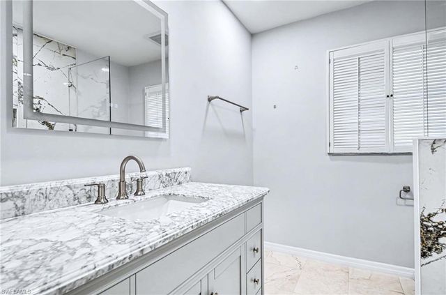 740 Bald Eagle DR # 40, Naples, FL 34105