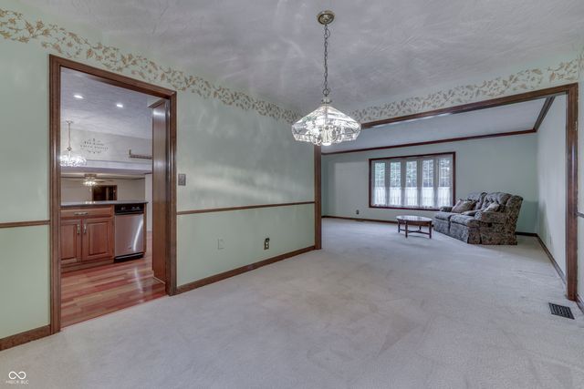 1640 Ridge Hill Lane, Indianapolis, IN 46217