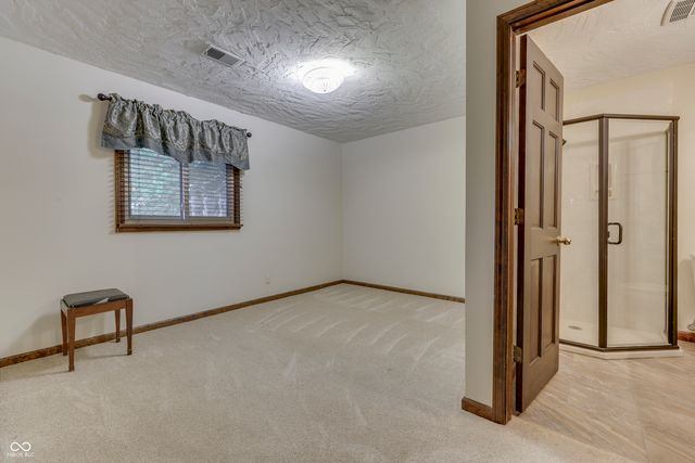 1640 Ridge Hill Lane, Indianapolis, IN 46217