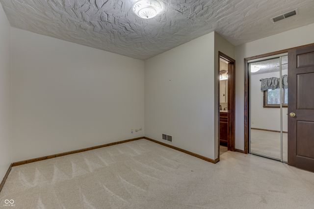 1640 Ridge Hill Lane, Indianapolis, IN 46217