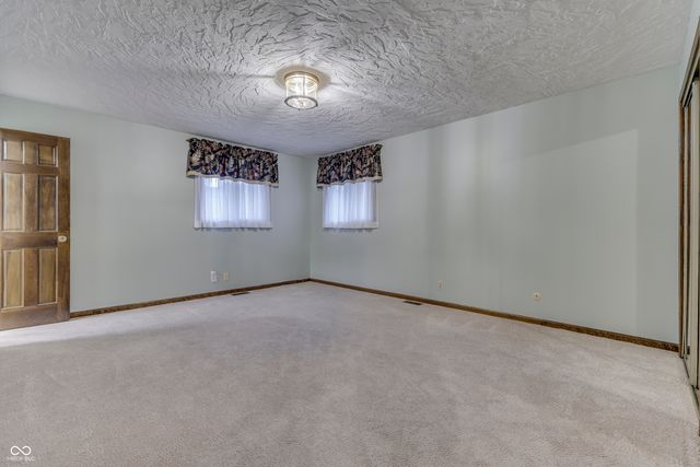 1640 Ridge Hill Lane, Indianapolis, IN 46217