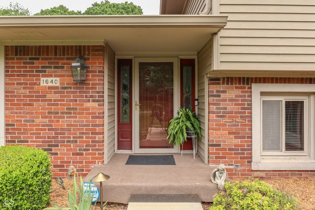1640 Ridge Hill Lane, Indianapolis, IN 46217