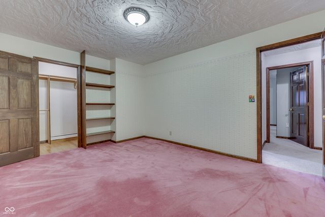 1640 Ridge Hill Lane, Indianapolis, IN 46217