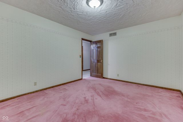 1640 Ridge Hill Lane, Indianapolis, IN 46217