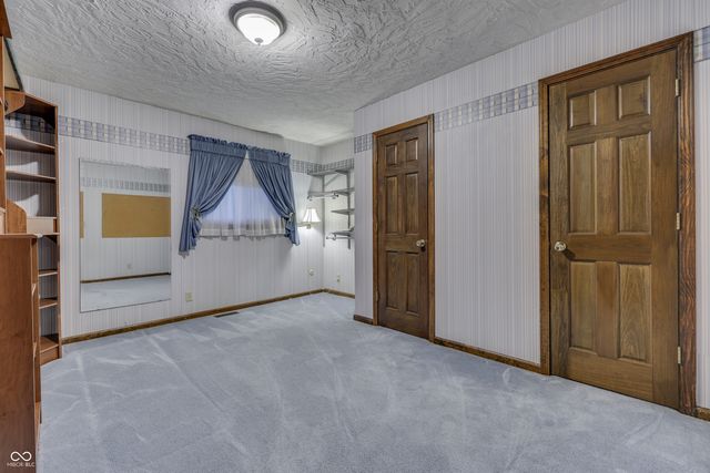 1640 Ridge Hill Lane, Indianapolis, IN 46217