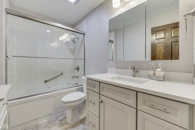 1640 Ridge Hill Lane, Indianapolis, IN 46217