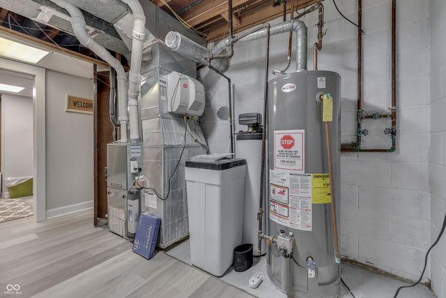 1640 Ridge Hill Lane, Indianapolis, IN 46217