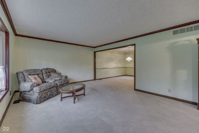 1640 Ridge Hill Lane, Indianapolis, IN 46217