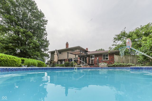 1640 Ridge Hill Lane, Indianapolis, IN 46217