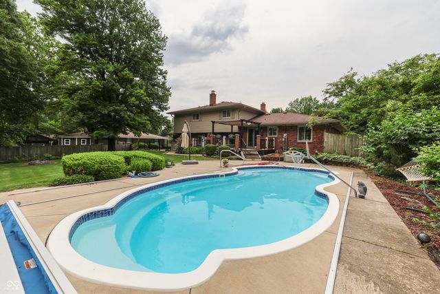 1640 Ridge Hill Lane, Indianapolis, IN 46217