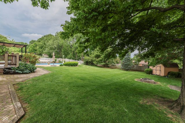 1640 Ridge Hill Lane, Indianapolis, IN 46217