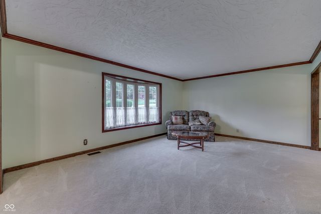1640 Ridge Hill Lane, Indianapolis, IN 46217