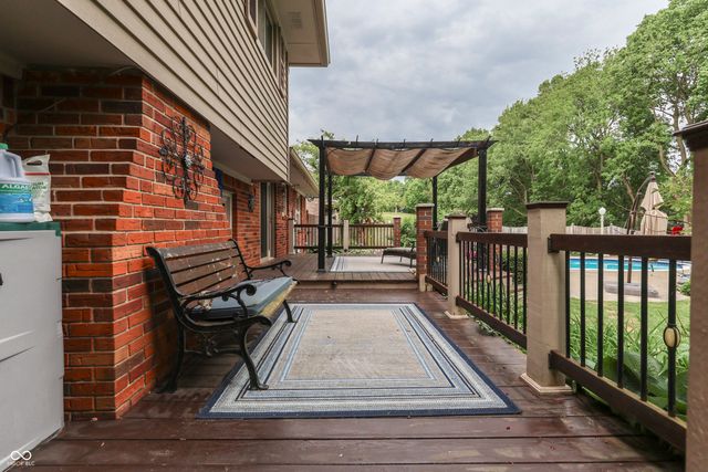1640 Ridge Hill Lane, Indianapolis, IN 46217
