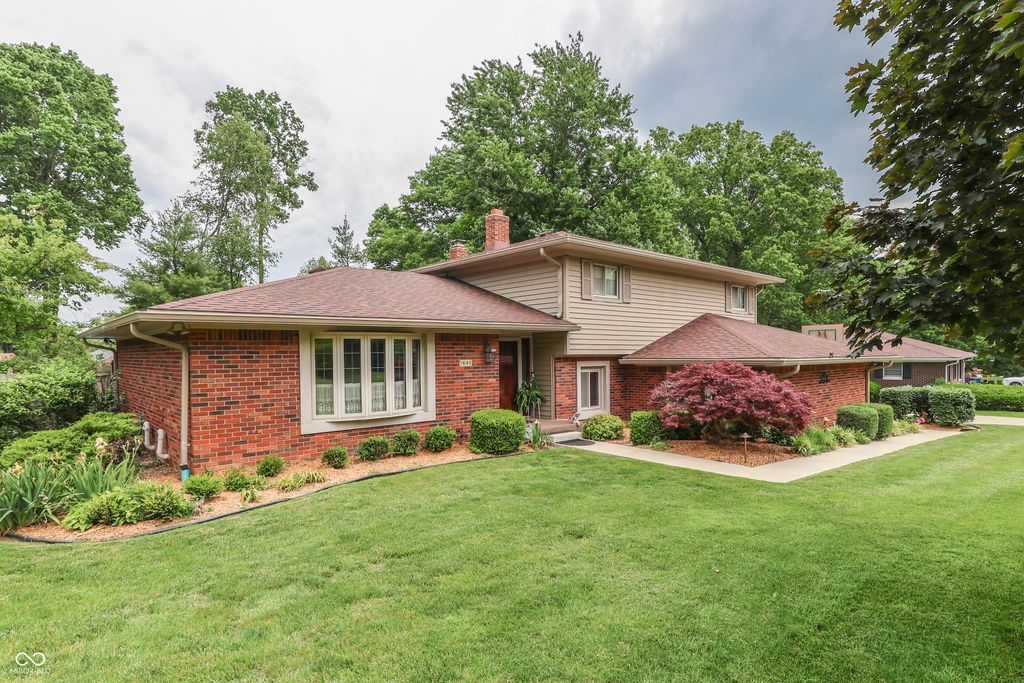 1640 Ridge Hill Lane, Indianapolis, IN 46217