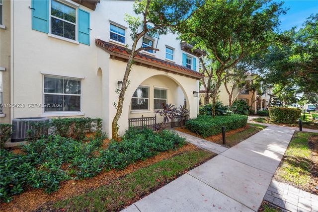 4184 Cascada Cir, Cooper City, FL 33024