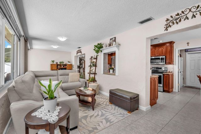 9341 SW 1st Place, Boca Raton, FL 33428