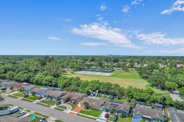 9341 SW 1st Place, Boca Raton, FL 33428