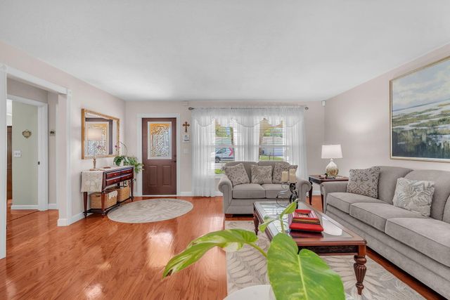 9341 SW 1st Place, Boca Raton, FL 33428