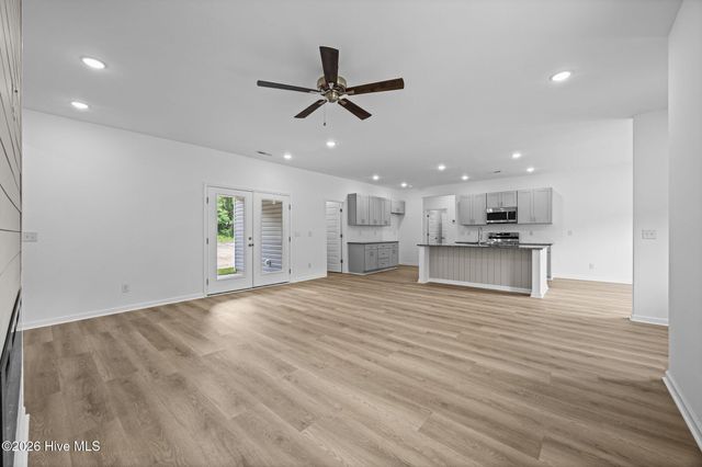 2636 Fountaintown Road, Chinquapin, NC 28521