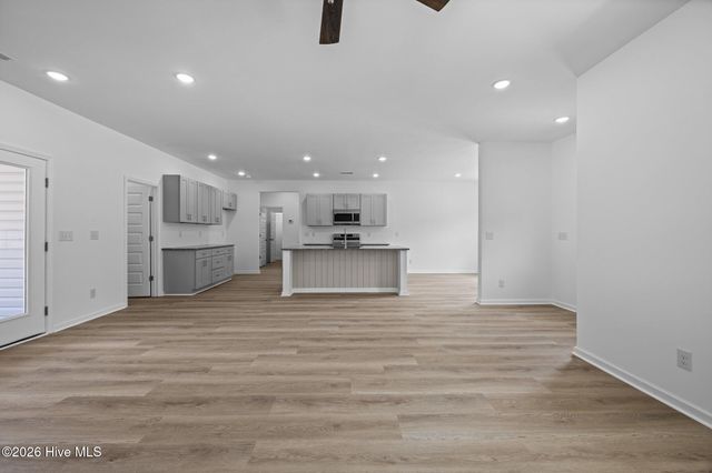 2636 Fountaintown Road, Chinquapin, NC 28521