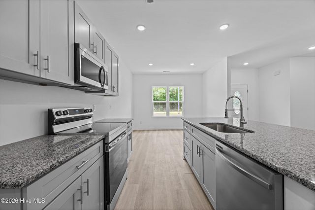 2636 Fountaintown Road, Chinquapin, NC 28521