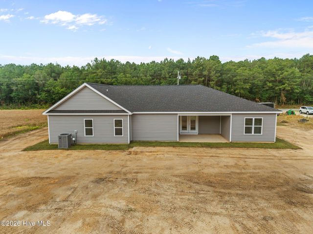 2636 Fountaintown Road, Chinquapin, NC 28521