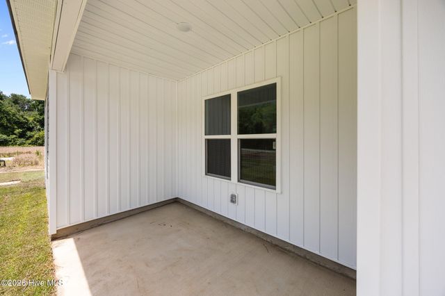 2636 Fountaintown Road, Chinquapin, NC 28521