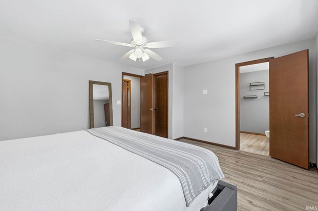 4913 Live Oak Court, Fort Wayne, IN 46804