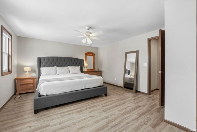 4913 Live Oak Court, Fort Wayne, IN 46804