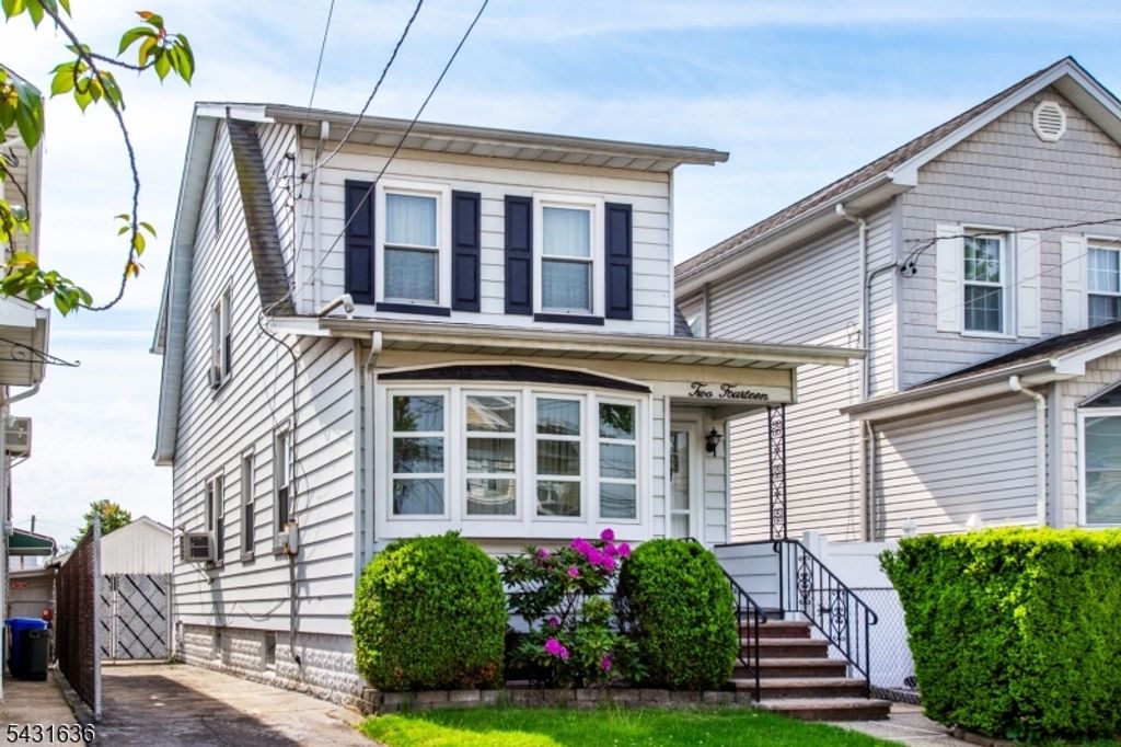 214 Prospect Ave, North Arlington Boro, NJ 07031