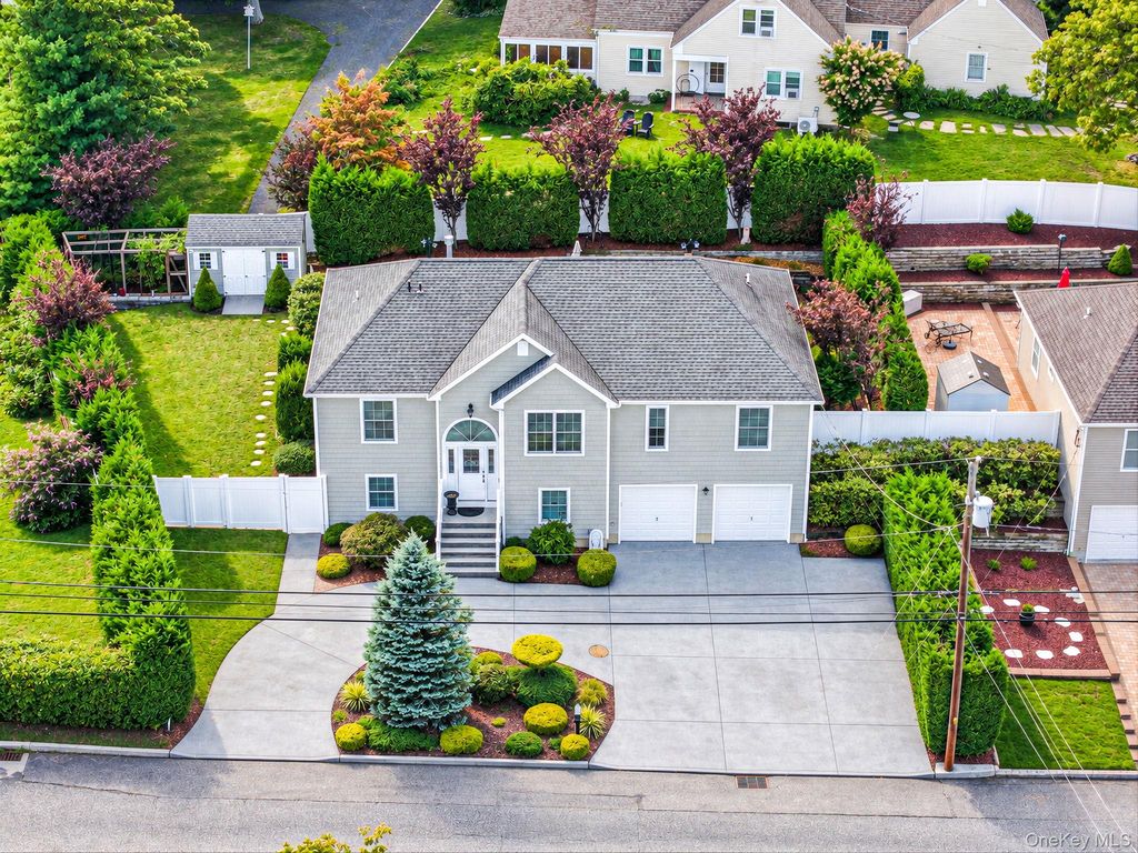 38 Cleary Road, Lake Ronkonkoma, NY 11779 — exterior