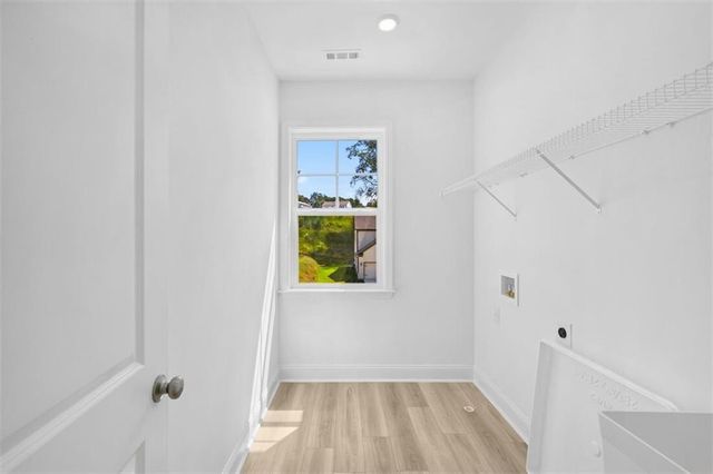 8670 Stratford Oaks Avenue, Ball Ground, GA 30107