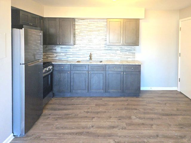 446 N Ardmore Avenue 1B, Villa Park, IL 60181