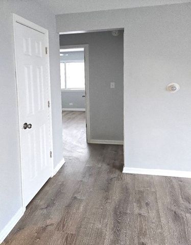 446 N Ardmore Avenue 1B, Villa Park, IL 60181