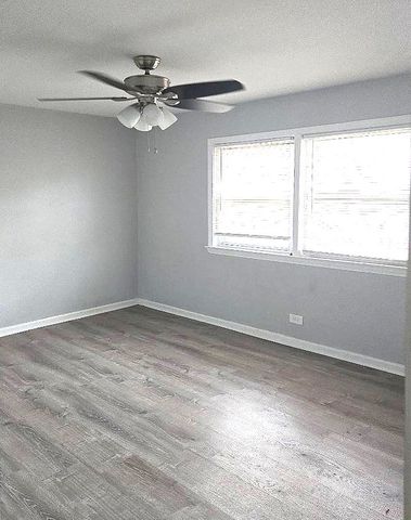 446 N Ardmore Avenue 1B, Villa Park, IL 60181