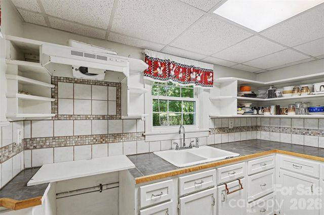 103 S Belvedere Avenue, Gastonia, NC 28054