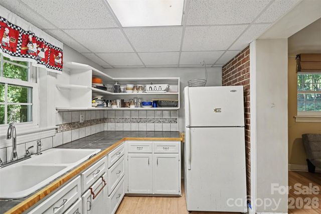 103 S Belvedere Avenue, Gastonia, NC 28054