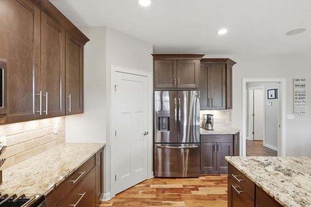 5735 Main Street W, Maple Plain, MN 55359
