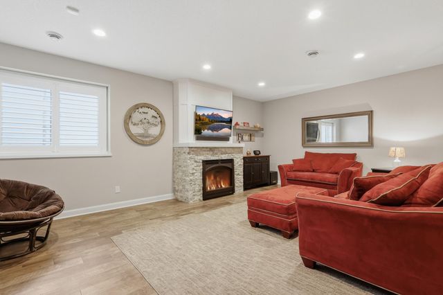 5735 Main Street W, Maple Plain, MN 55359