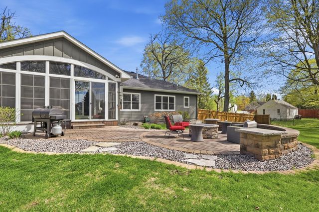 5735 Main Street W, Maple Plain, MN 55359