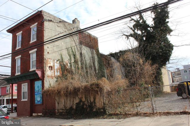 1602 W THOMPSON ST, Philadelphia, PA 19121