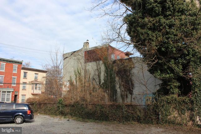 1602 W THOMPSON ST, Philadelphia, PA 19121