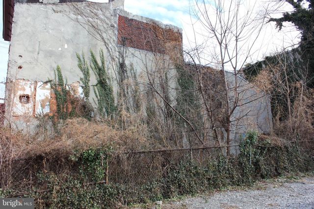 1602 W THOMPSON ST, Philadelphia, PA 19121