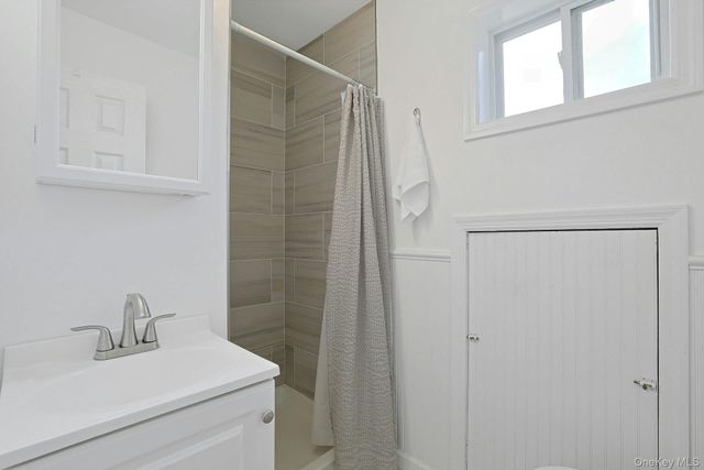 30 N Strawberry Hill Lane N, West Nyack, NY 10994