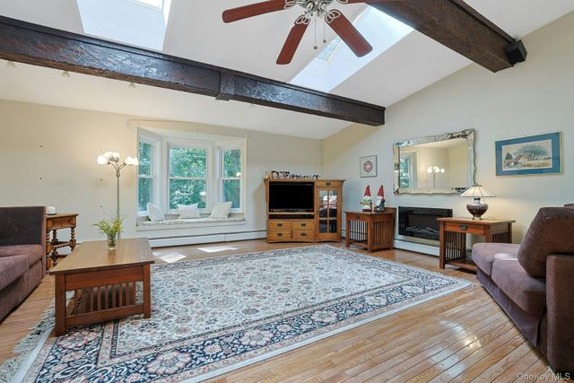 30 N Strawberry Hill Lane N, West Nyack, NY 10994